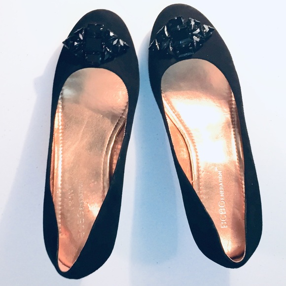 EUC Beyond Beautiful BCBGeneration Bedazzled Black Suede Wedges - Picture 2 of 9